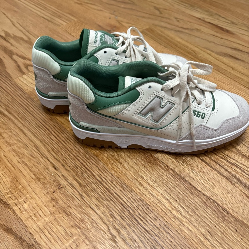New Balance 550 sneakers
